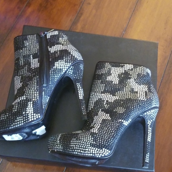 Report Signature Platform Rhinestone Boot - Picture 4 of 8